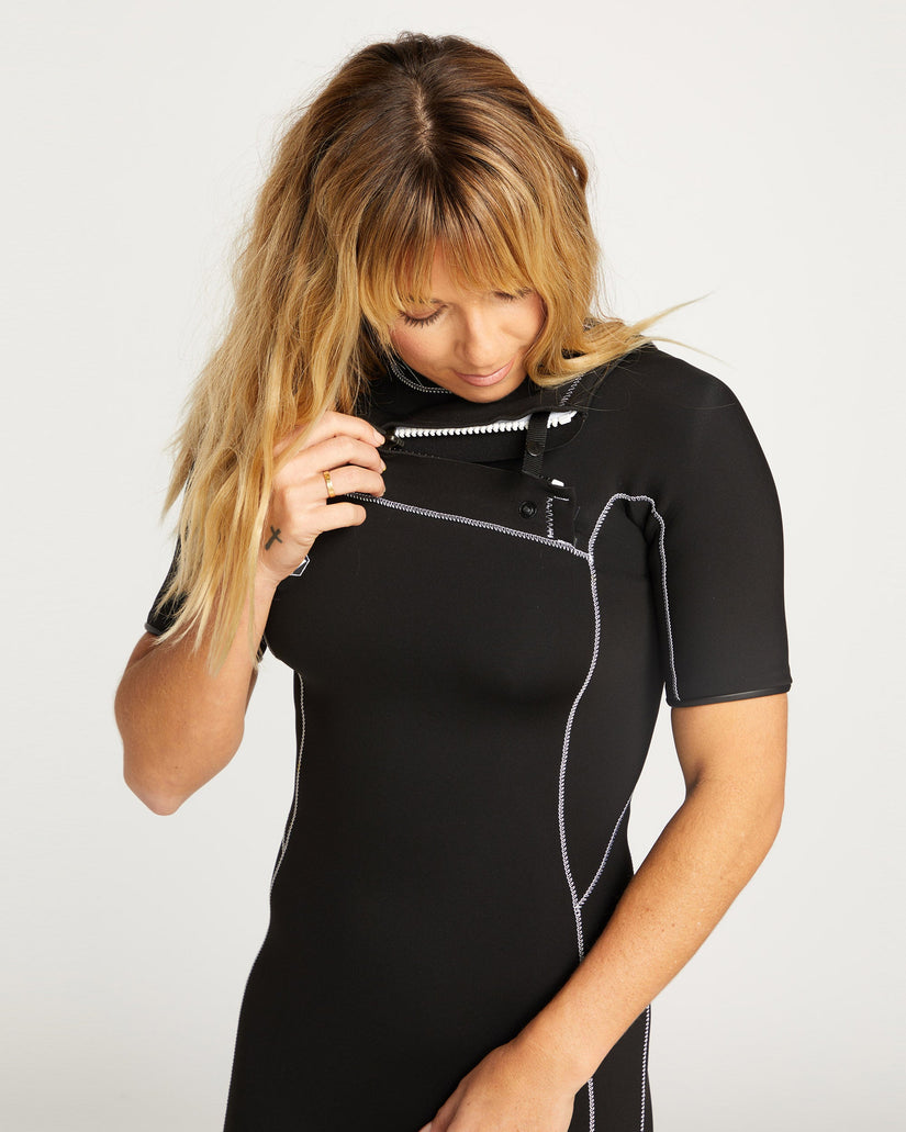 Traje de neopreno de manga corta de 2Mm con cremallera en el pecho - BLACK