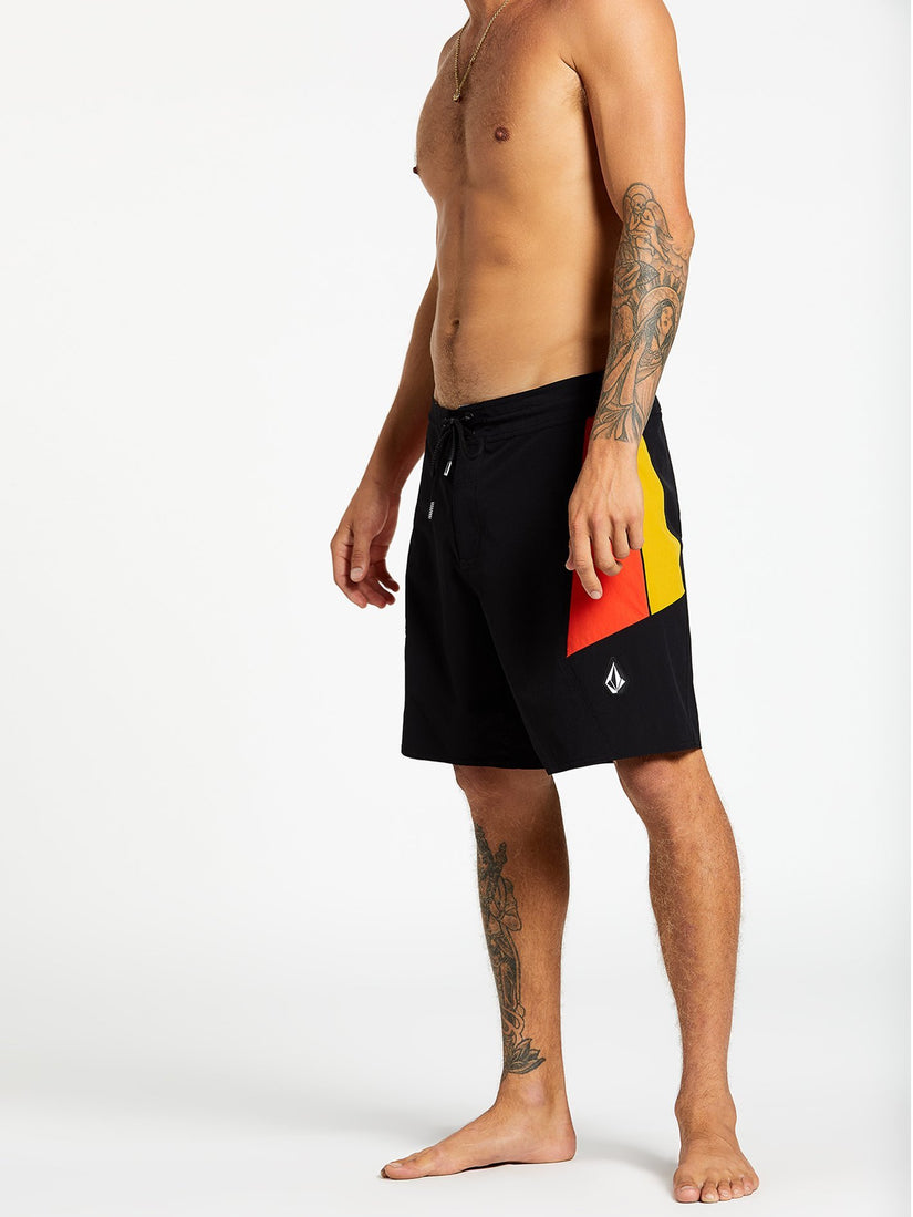 STAINED GLASS 18" (A0812004_BLK) [20]